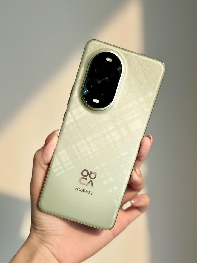 13系列和nova Flip引领情人节送礼潮流尊龙凯时·中国网站时尚颜值天生一对nova(图3)