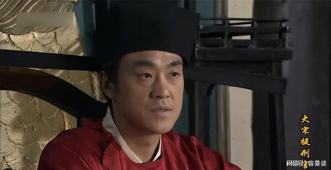 翻车同样演刑警在张译面前何冰顶多算群演凯时尊龙人生就是博万万没想到老戏骨也(图2)